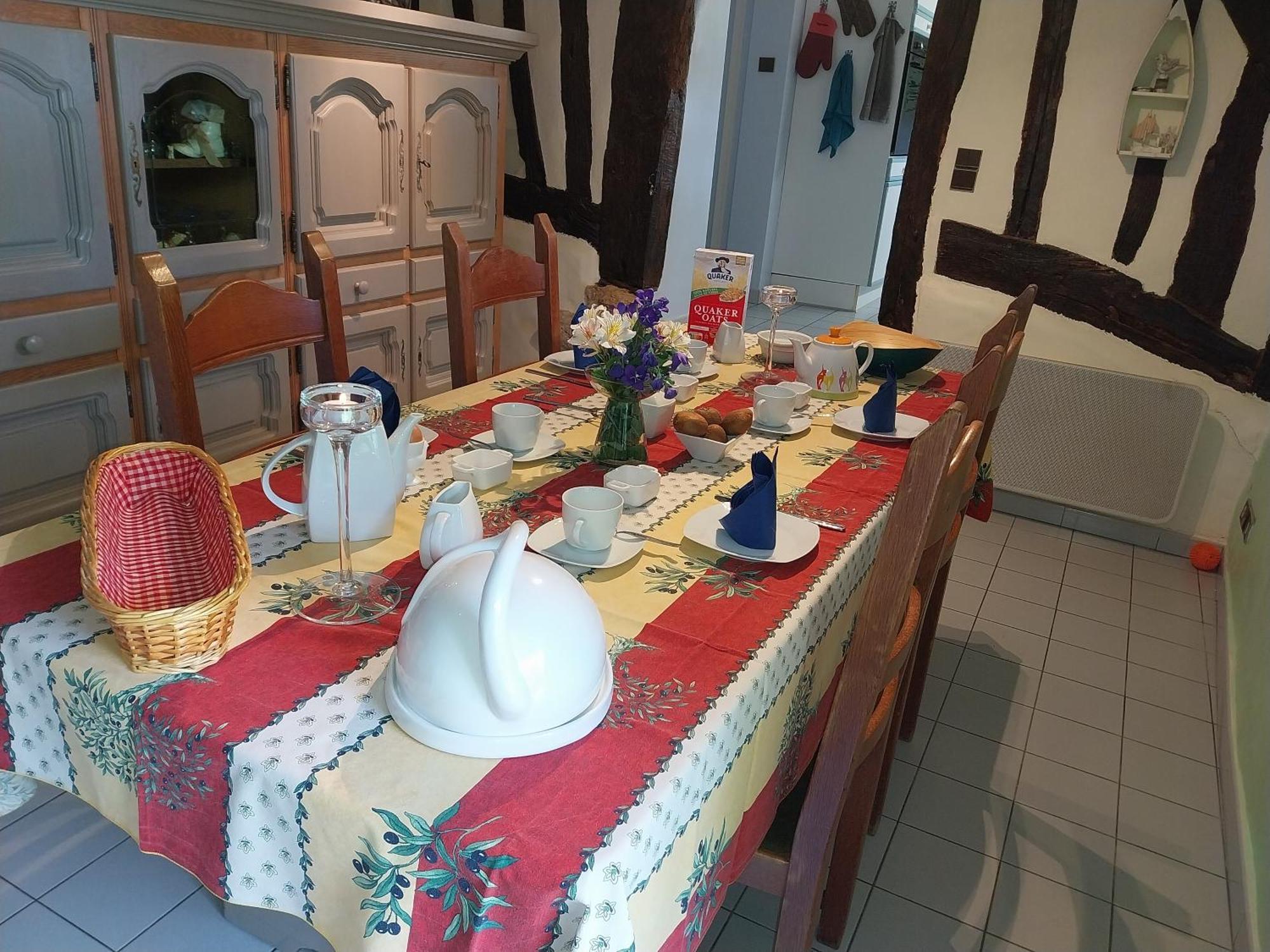 Bed and Breakfast Les Bernus à Monfaucon  Extérieur photo